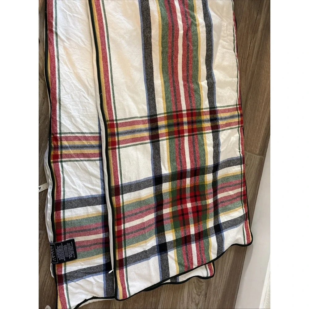 Pair Of J. Queen New York‎ Tartan w/ Green Piping King Pillow Cases 36